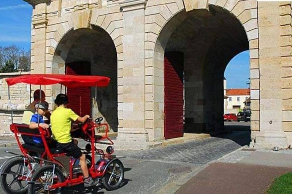 Appartement Proche Des Remparts Лангр Экстерьер фото