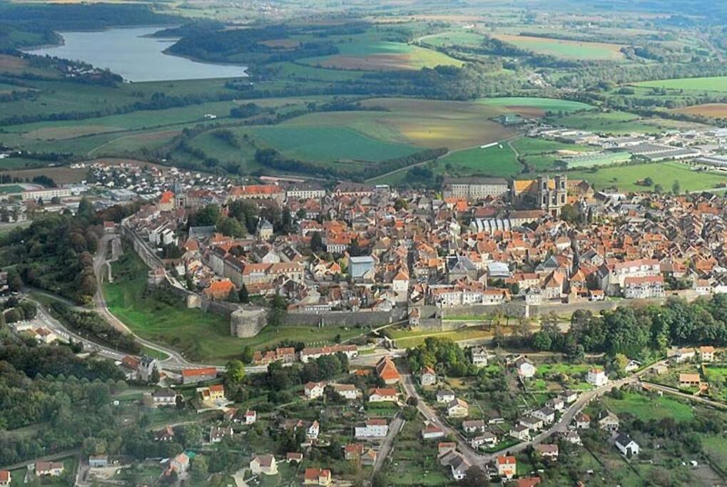 Appartement Proche Des Remparts Лангр Экстерьер фото