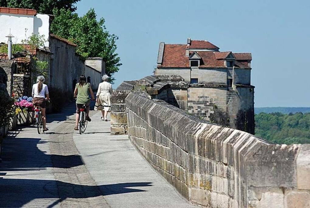 Appartement Proche Des Remparts Лангр Экстерьер фото